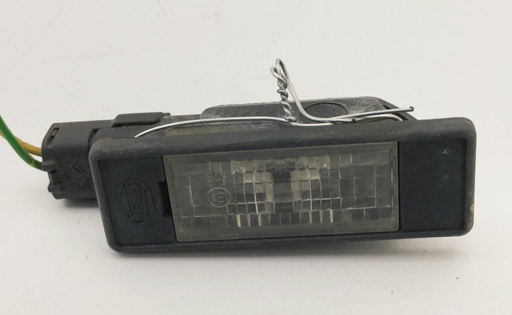 подсветка номера Peugeot 607 1 поколение 2002, 2.2 л., бензин, МКПП, синий, седан, 9635678580 - фото №1