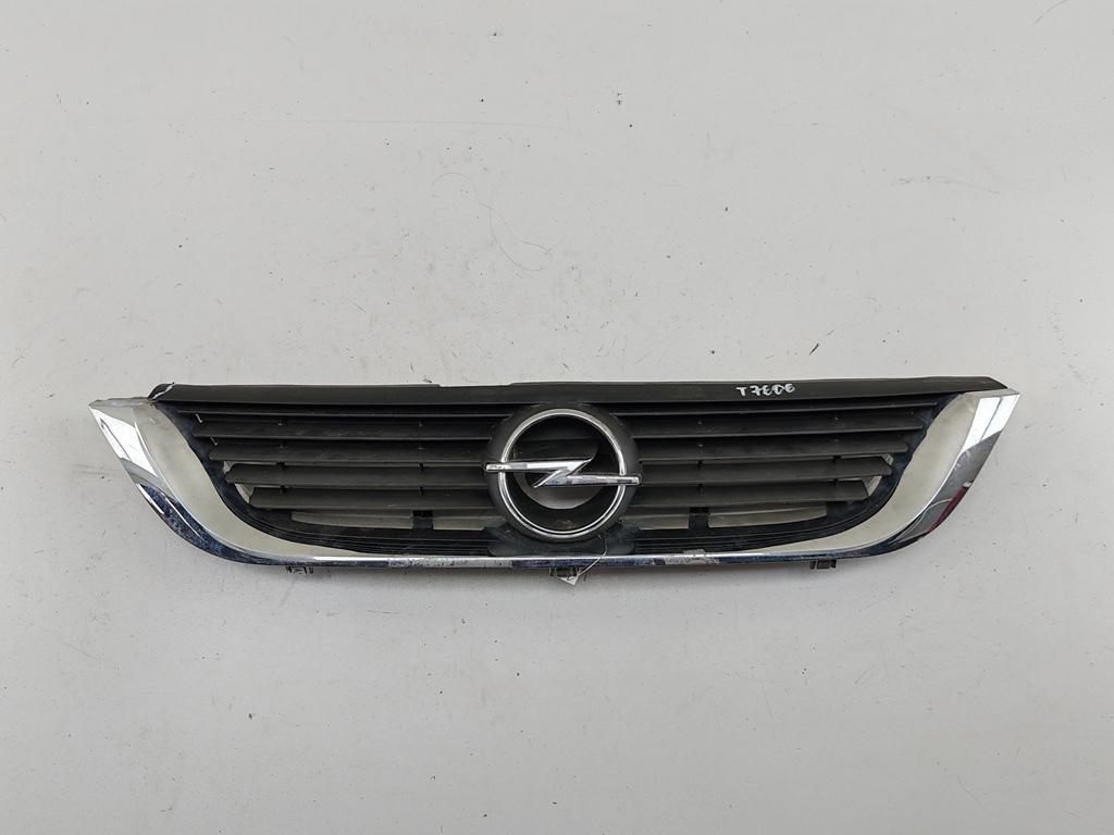 решетка радиатора Opel Vectra B 1999, зелёный, универсал, 90505722