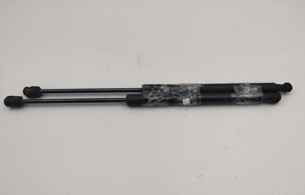 амортизатор крышки багажника (3-5 двери) Volkswagen Passat B6 2005, 2.0 л., дизель, МКПП, серый, универсал, 3C9827550C
