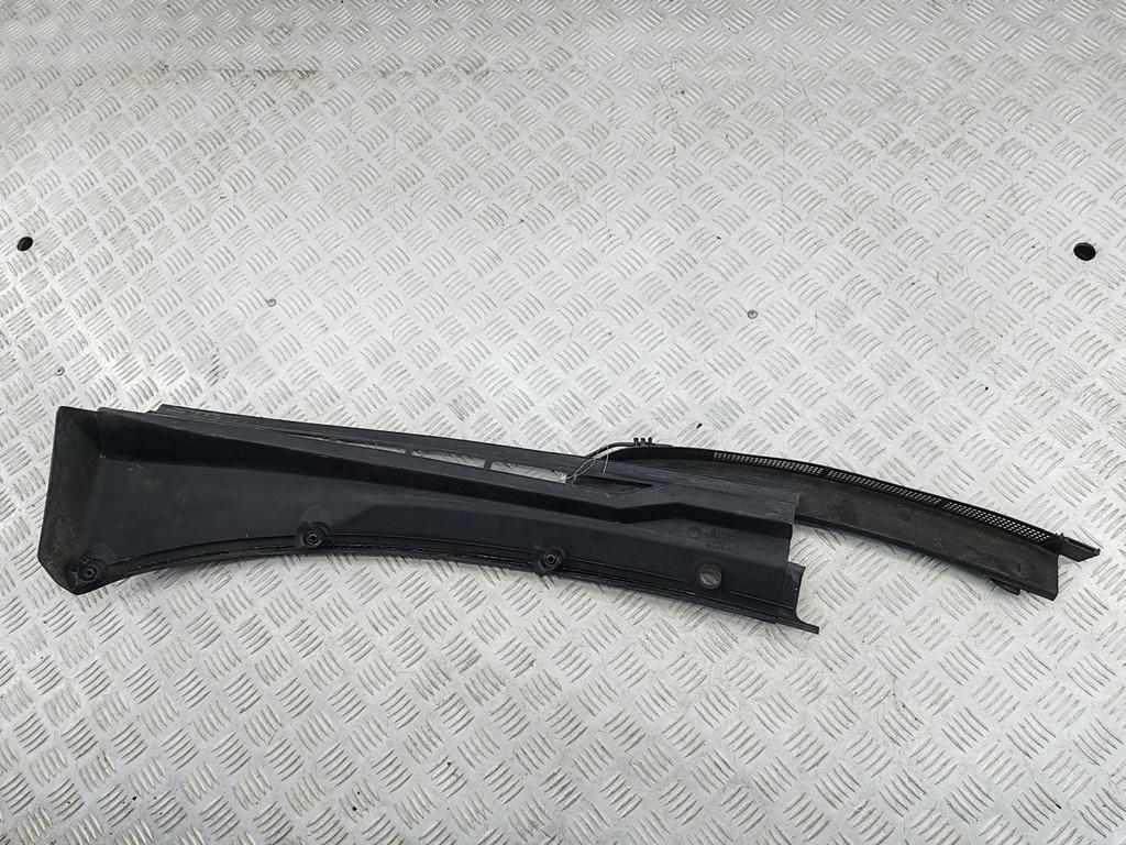 дождевик Audi 80 B4 1993, 2.0 л., бензин, МКПП, зелёный, седан, 893819404.893819403