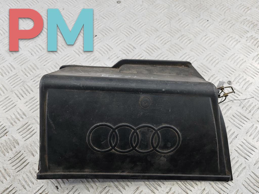 крышка аккумулятора Audi 80 8C/B4 1992, 2.0 л., бензин, МКПП, серый, седан, 893915437 - фото №1