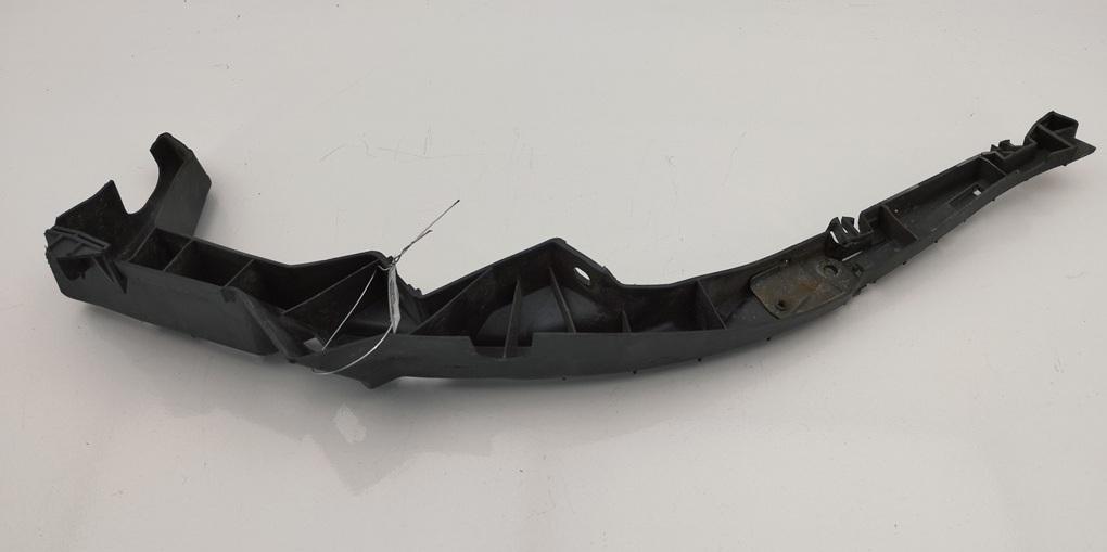 кронштейн переднего бампера Volkswagen Passat B5 1997, 1.9 л., дизель, МКПП, серый, седан, 3B0807050B