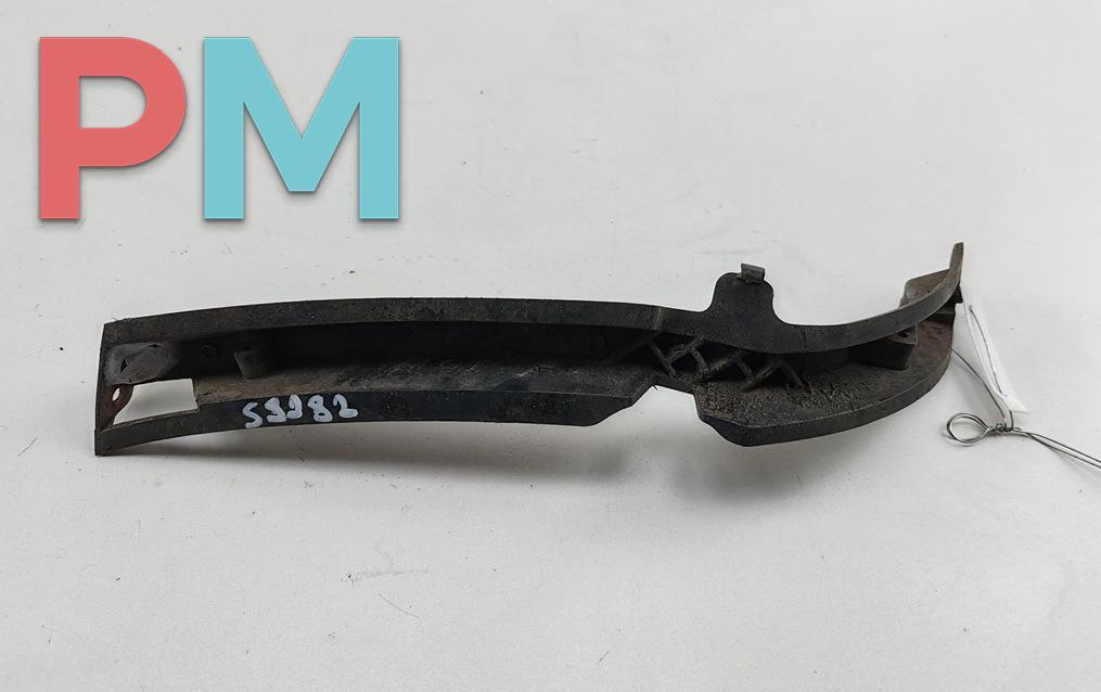 кронштейн переднего бампера Volkswagen Passat B6 2007, 2.0 л., дизель, АКПП, чёрный, универсал, 3C0807178 - фото №1