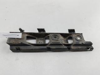 кронштейн переднего бампера Volkswagen Passat B6 2007, 2.0 л., дизель, АКПП, чёрный, универсал, 3C0807183