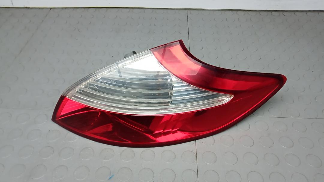 фонарь задний правый Renault Megane 3 поколение 2010, 1.5 л., дизель, МКПП, хетчбэк 5 дв. - фото №1