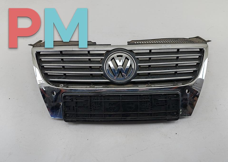 решетка радиатора Volkswagen Passat B6 2005, чёрный, универсал, 3C0853651D - фото №1