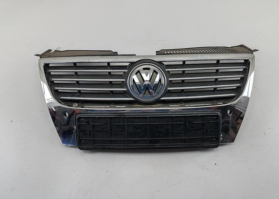 решетка радиатора Volkswagen Passat B6 2005, чёрный, универсал, 3C0853651D - фото №1