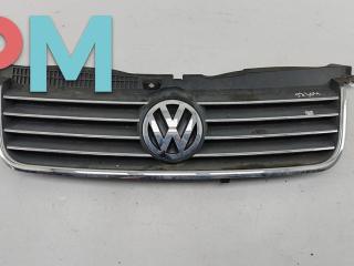 решетка радиатора Volkswagen Passat B5 [рестайлинг] 2004, серый, универсал, 3B0853651L