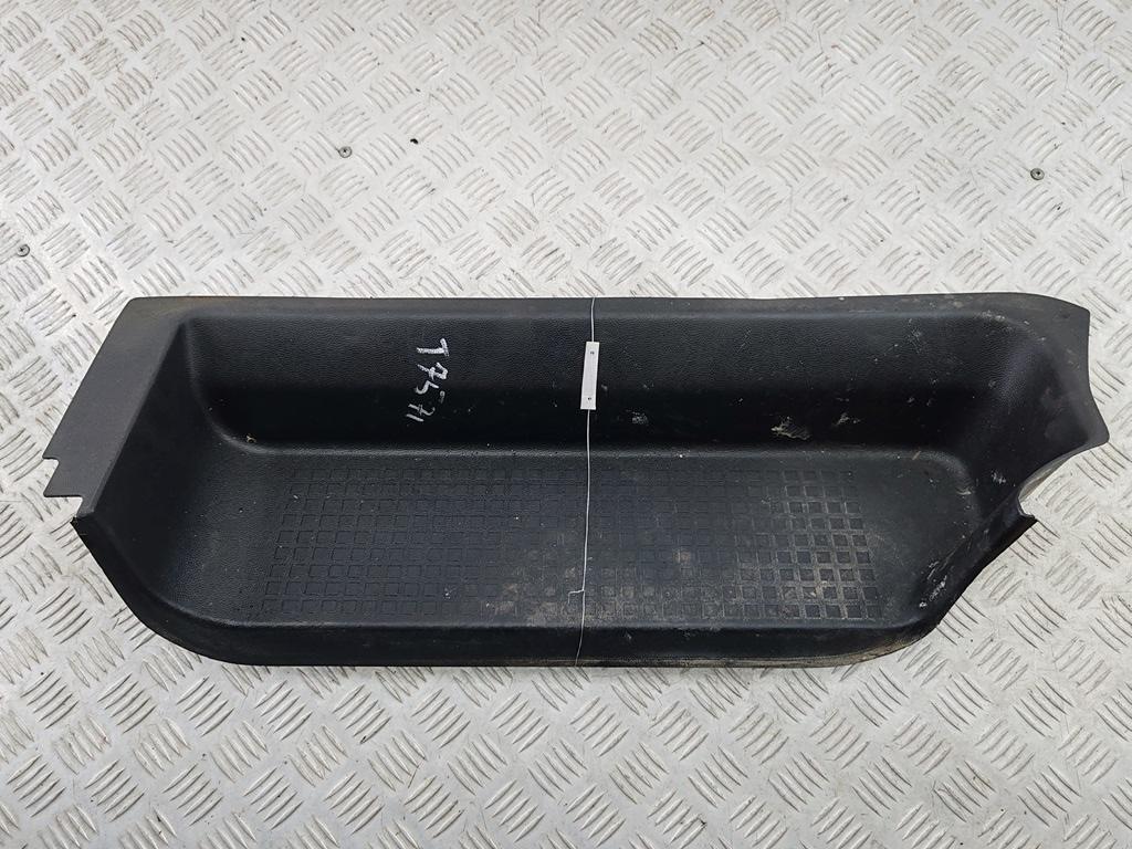 молдинг двери передней правой Volkswagen Transporter T4 2000, 2.5 л., дизель, МКПП, белый, микроавтобус, 701863736B