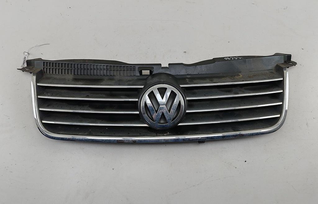 решетка радиатора Volkswagen Passat B5+ (GP) 2003, серый, седан, 3B0853651L