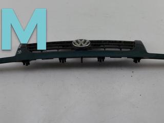 решетка радиатора Volkswagen Vento 1 поколение 1997, зелёный, седан, 1H5853655