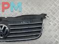 решетка радиатора Volkswagen Passat B5 [рестайлинг] 2004, серый, универсал, 3B0853651L - фото №3