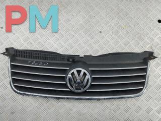 решетка радиатора Volkswagen Passat B5 [рестайлинг] 2002, серый, седан, 3B0853651L