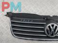 решетка радиатора Volkswagen Passat B5 [рестайлинг] 2002, серый, седан, 3B0853651L - фото №2