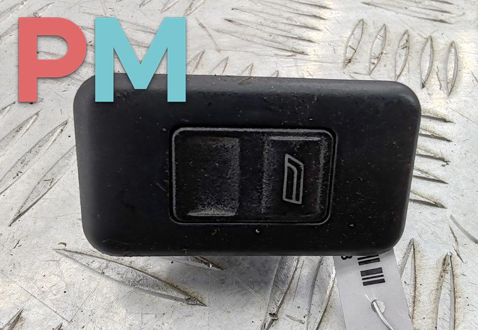 кнопка стеклоподъемника переднего правого Mercedes-Benz Vito 1996, 2.3 л., бензин, МКПП, чёрный, микроавтобус, A0005457013 - фото №1