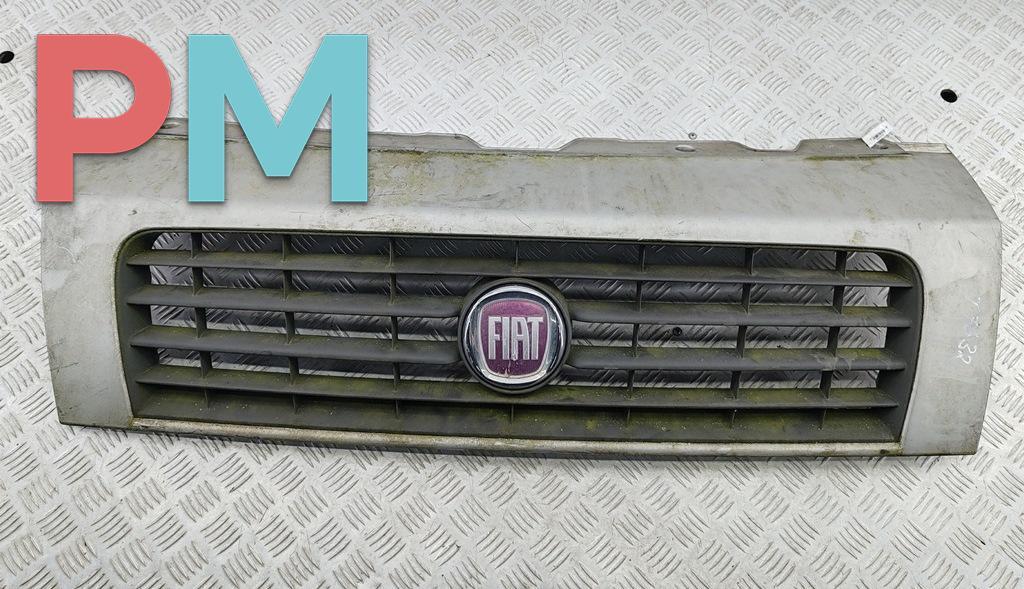 решетка радиатора Fiat Ducato 3 поколение 2008, белый, микроавтобус, 1308067070 - фото №1