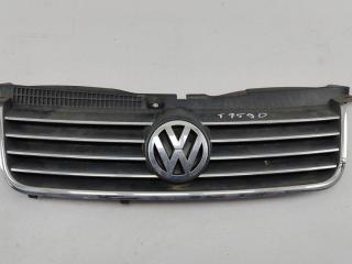 решетка радиатора Volkswagen Passat B5+ (GP) 2002, серый, универсал, 3B0853651L