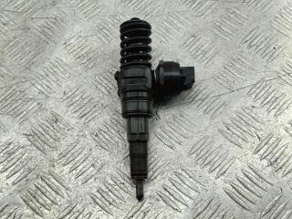 форсунка Volkswagen Passat B6 2006, 2.0 л., дизель, МКПП, чёрный, универсал, 038130073BQ