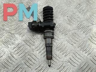 форсунка Volkswagen Passat B6 2006, 2.0 л., дизель, МКПП, чёрный, универсал, 038130073BQ