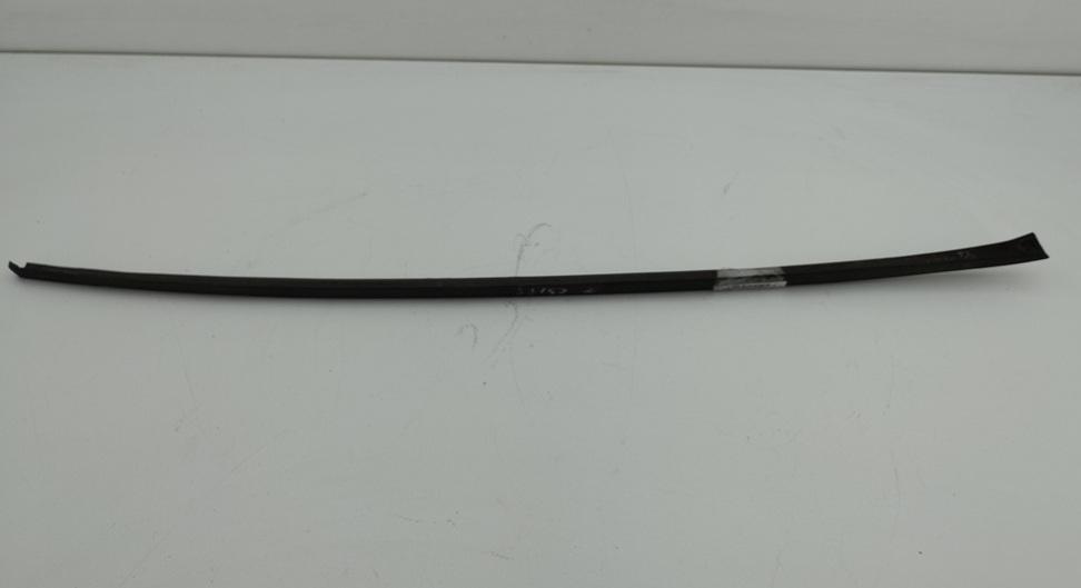 молдинг лобового стекла Volkswagen Passat B6 2007, 2.0 л., дизель, МКПП, чёрный, универсал, 3C0854328B