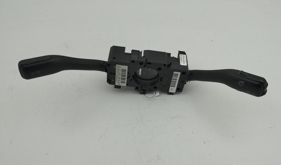 переключатель подрулевой Volkswagen Passat B5+ (GP) 2005, 1.6 л., бензин, МКПП, серый, универсал, 8L0953513G.4B0953503H