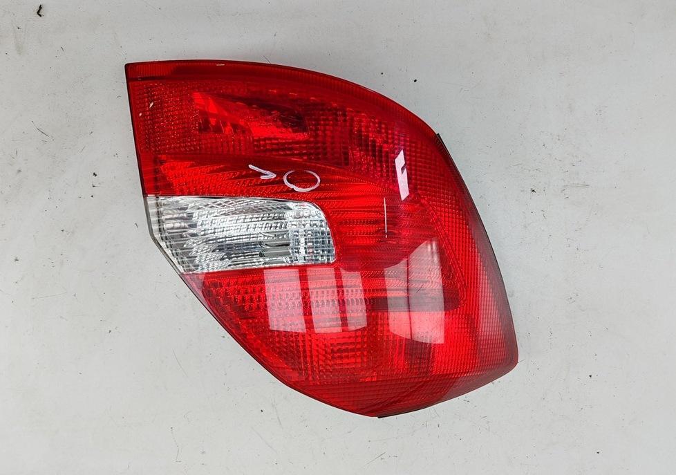 фонарь задний правый Skoda Fabia mk2 (5J) 2009, 1.4 л., бензин, МКПП, серый, универсал, 5J6945095