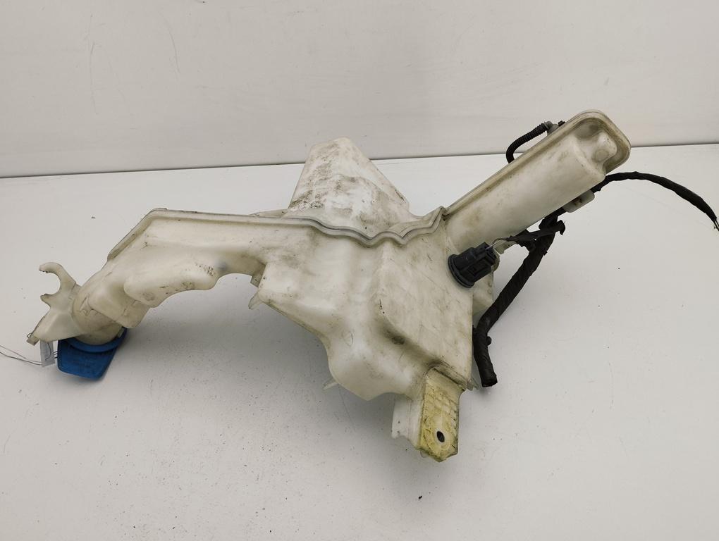 бачок омывателя Volkswagen Passat B6 2005, 2.0 л., дизель, универсал, 3C0955453