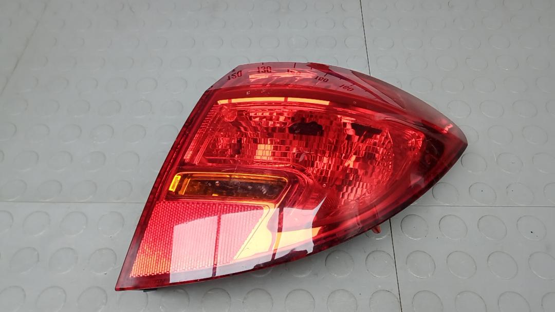 фонарь задний правый Opel Meriva 2 поколение (B) 2012, 1.4 л., бензин, МКПП, минивэн - фото №1