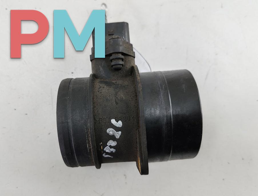 Расходомер (измеритель потока воздуха) Skoda Octavia mk1 (A4 1U) 2003, 1.9 л., дизель, МКПП, серый, универсал, 074906461B - фото №1