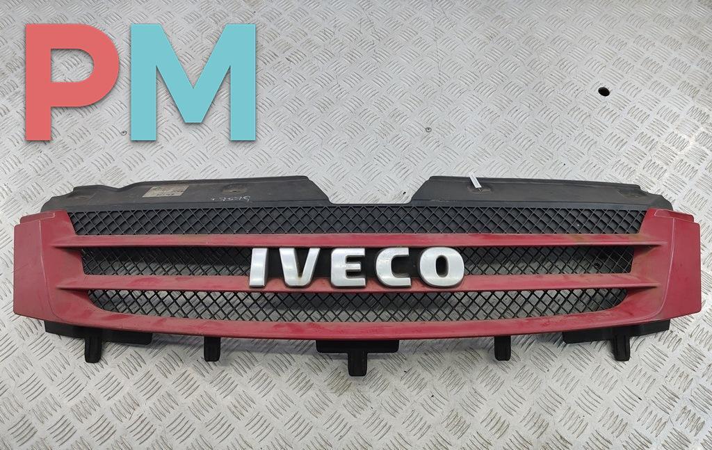 решетка радиатора IVECO Daily 4 поколение 2007, красный, микроавтобус, 38028010138 - фото №1