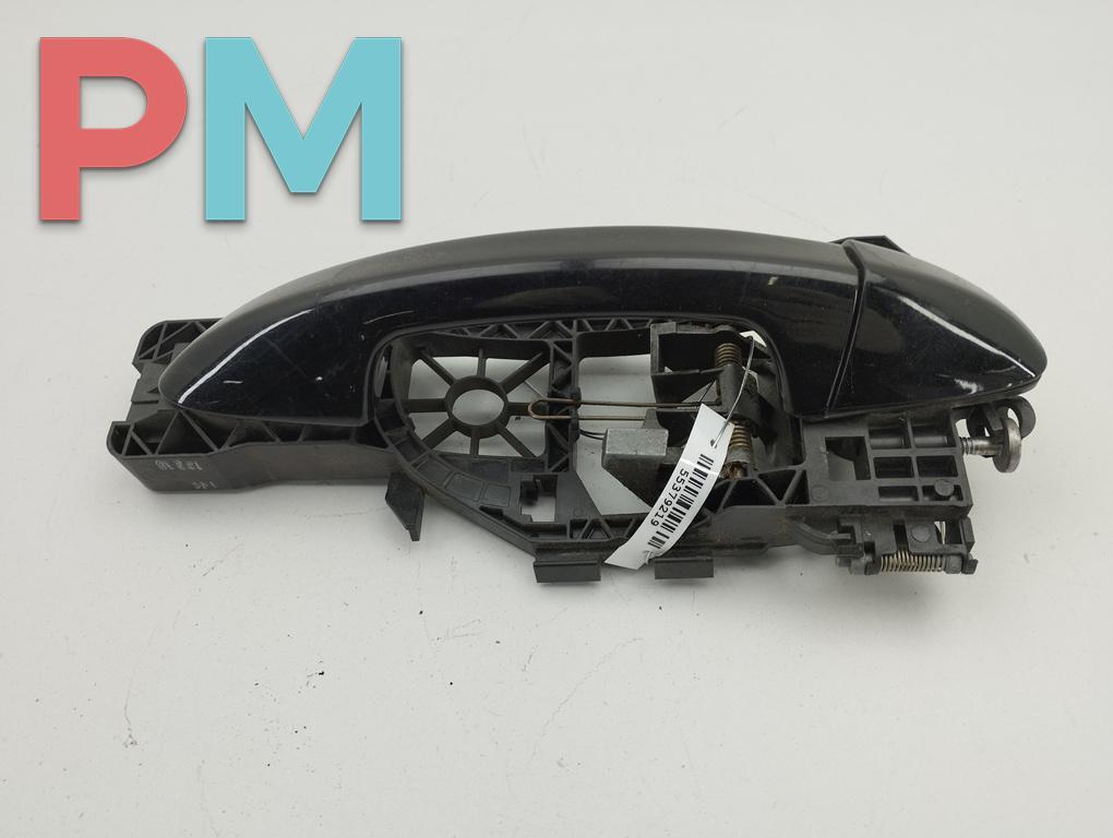 ручка наружная задняя правая Volkswagen Passat B6 2006, 2.0 л., дизель, МКПП, чёрный, универсал, 3C0837886G - фото №1