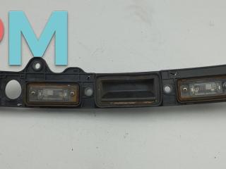 накладка подсветки номера Volkswagen Passat B6 2005, 2.0 л., бензин, АКПП, чёрный, универсал
