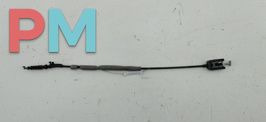 трос двери Volkswagen Tiguan 1 поколение 2008, 1.4 л., бензин, МКПП, белый, внедорожник 5 дв., 5N0837017B - фото №1