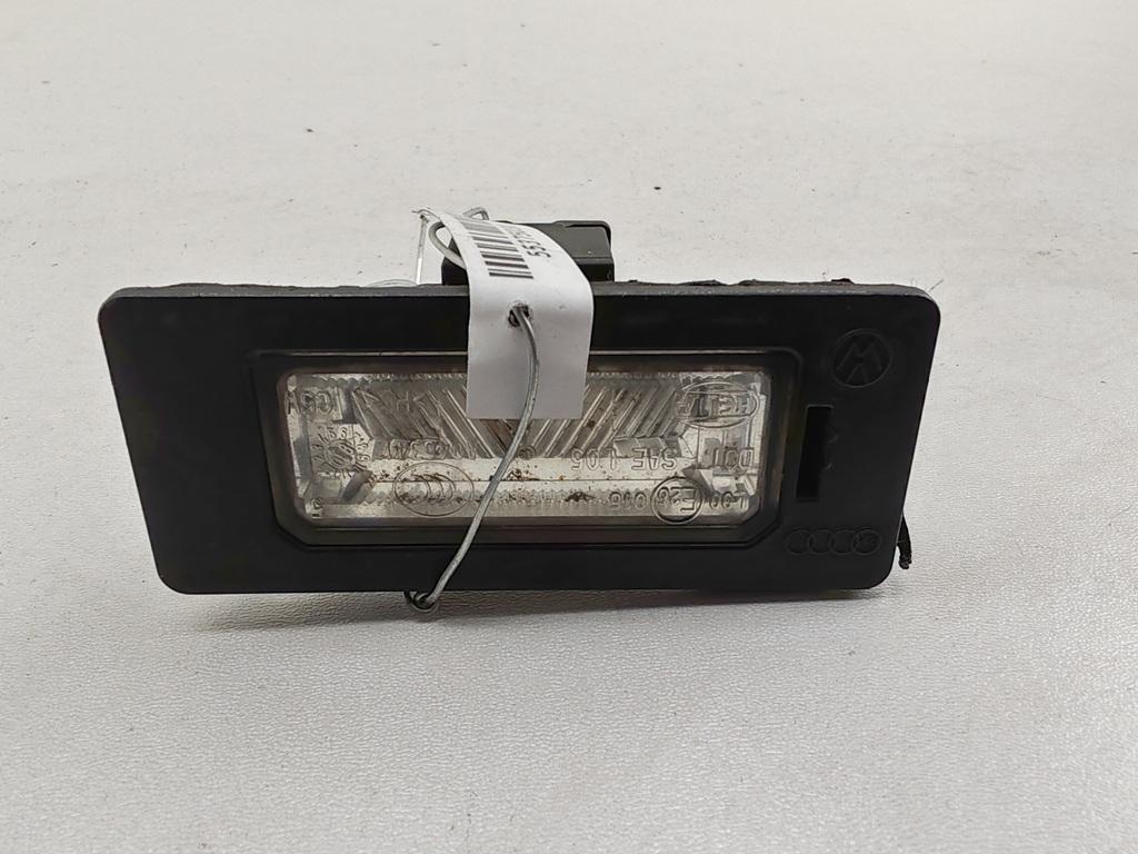 подсветка номера Volkswagen Passat B6 2008, 2.0 л., дизель, МКПП, серый, универсал