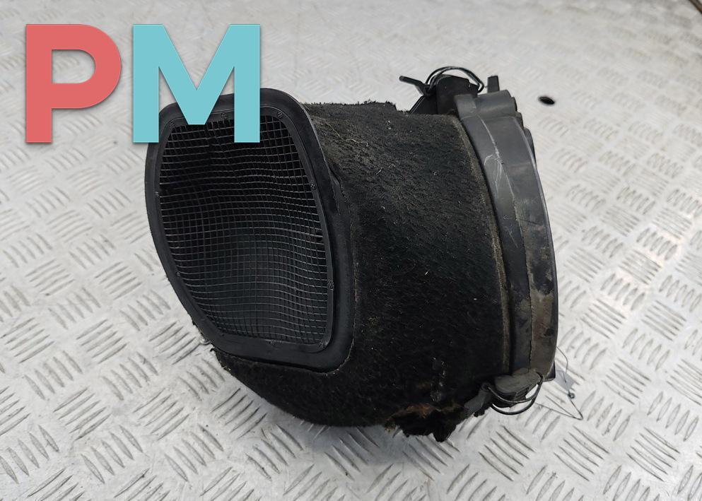 корпус салонного фильтра Volkswagen Transporter T4 2000, 2.5 л., дизель, МКПП, белый, микроавтобус, 701819077B - фото №1