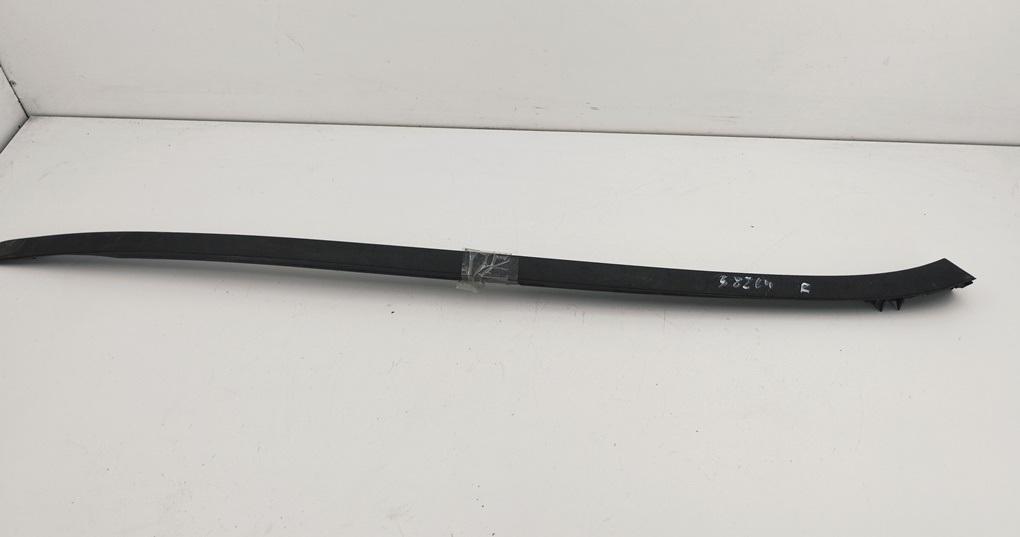 молдинг лобового стекла Opel Astra J 2011, 1.7 л., дизель, МКПП, серый, универсал, 13280302