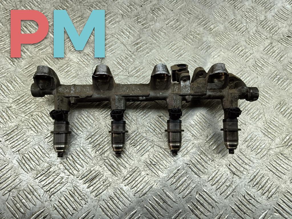 Форсунка топливная (комплект) Mitsubishi Carisma 1 поколение 1998, 1.8 л., бензин, АКПП, зелёный, седан, E7T05071 - фото №1