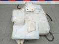 бачок омывателя Land Rover Discovery 4 поколение 2011, 3.0 л., SD V6, дизель, АКПП, внедорожник 5 дв. - фото №5