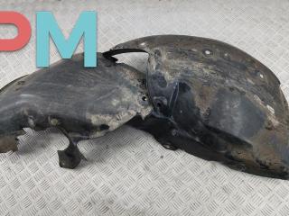 Подкрылок передний правый Renault Scenic 2 поколение 2005, 2.0 л., бензин, минивэн, 8200430600, 8200136726
