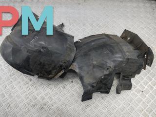 Подкрылок передний правый Renault Scenic 1 поколение [рестайлинг] 2002, 1.6 л., бензин, минивэн, 7700432024, 7700434541