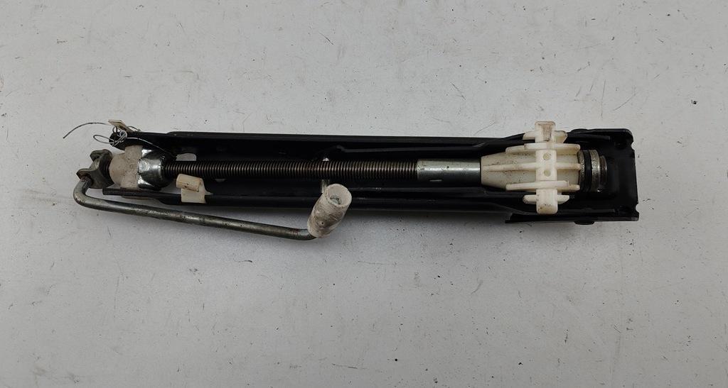 домкрат BMW 5 E39 1999, 2.0 л., бензин, АКПП, зелёный, универсал, 1092710