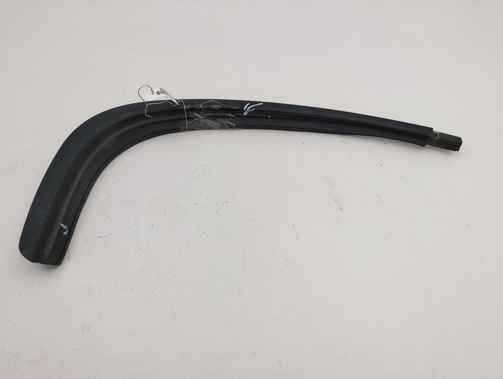 молдинг двери задней правой BMW 3 серия E46 2000, 1.9 л., бензин, МКПП, синий, седан - фото №1
