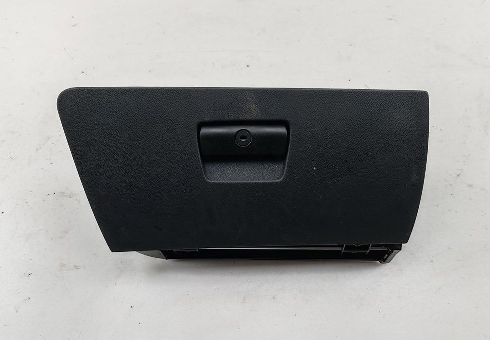 бардачок BMW 3 E90/E91/E92/E93 2008, 2.0 л., бензин, МКПП, серый, универсал, 7075479