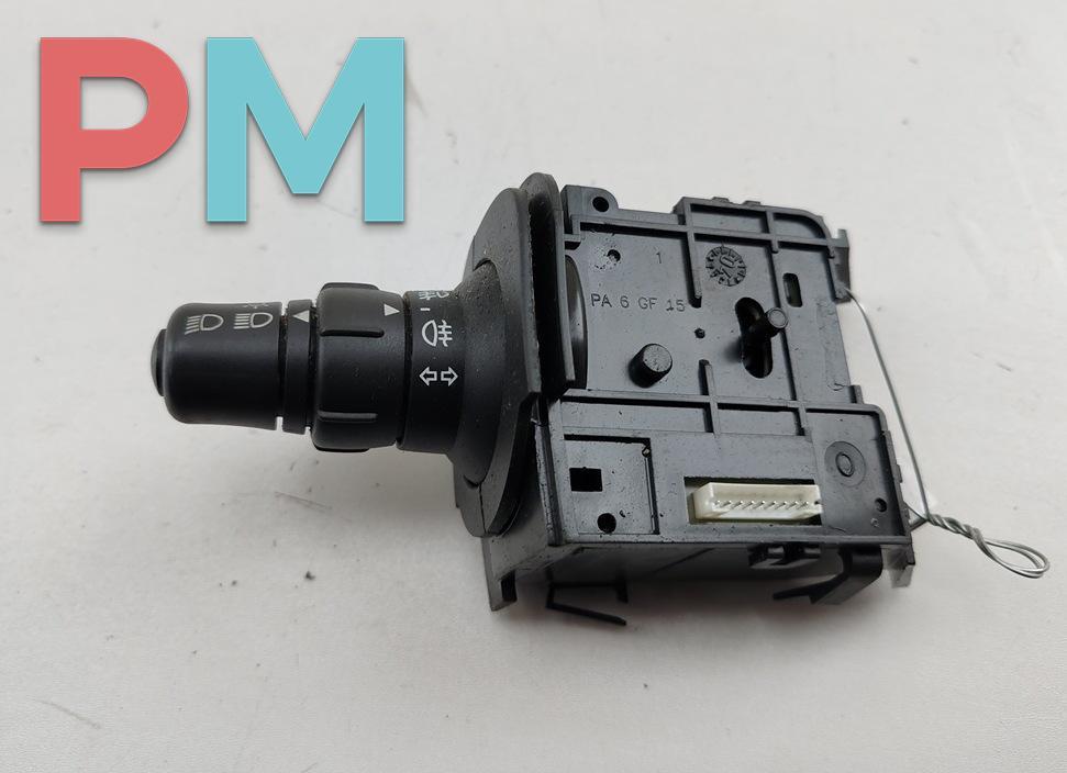 переключатель поворотов Renault Scenic 2 поколение 2005, 2.0 л., бензин, АКПП, синий, минивэн, 8200127727 - фото №1