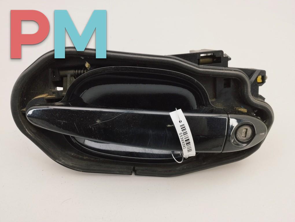 Корпус (держатель) ручки двери передней левой BMW 5 серия E60/E61 2005, 2.5 л., бензин, АКПП, чёрный, седан, 51217034451 - фото №1