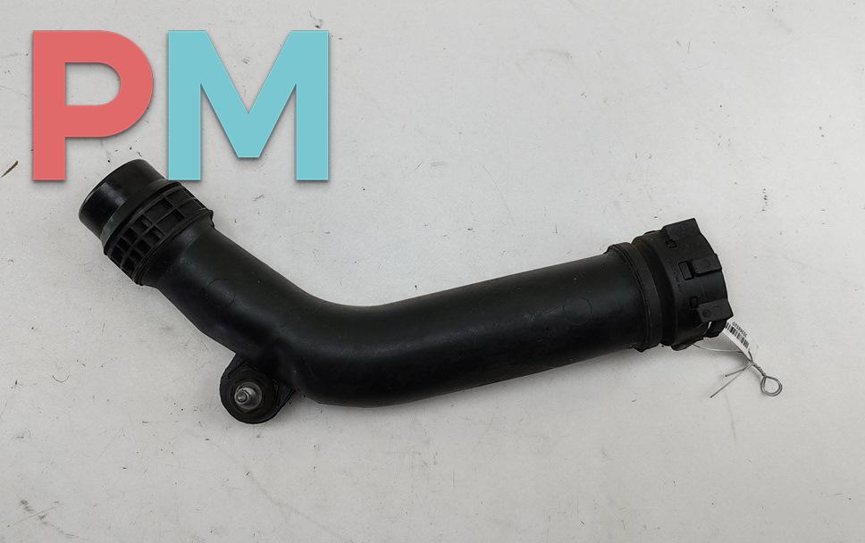 патрубок интеркулера Renault Scenic 3 поколение 2010, 1.4 л., бензин, МКПП, серый, минивэн, 144600001R - фото №1