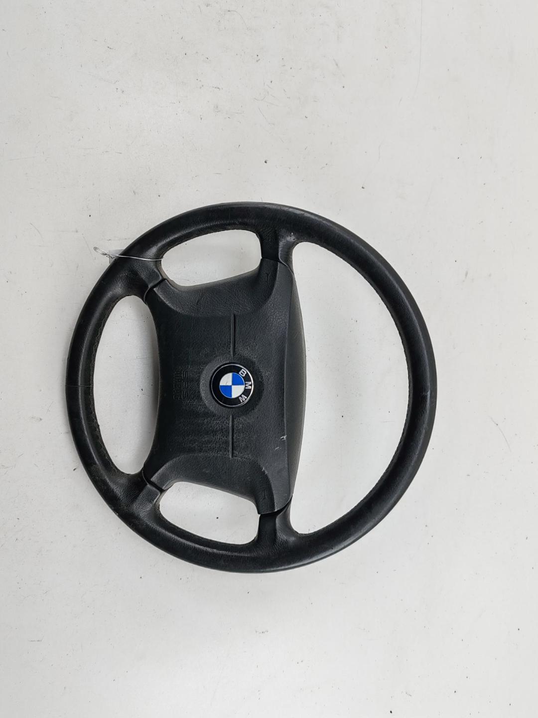 руль BMW 3 E36 1998, 1.8 л., бензин, МКПП, красный, универсал