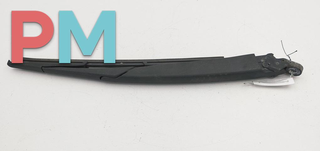 Щеткодержатель (поводок стеклоочистителя) задний Renault Scenic 3 поколение 2010, 1.4 л., бензин, МКПП, серый, минивэн - фото №1
