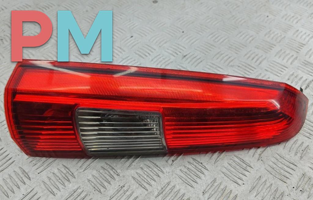 фонарь задний левый Volvo V70 2 поколение 2002, 2.4 л., дизель, АКПП, серый, универсал, 9154493 - фото №1