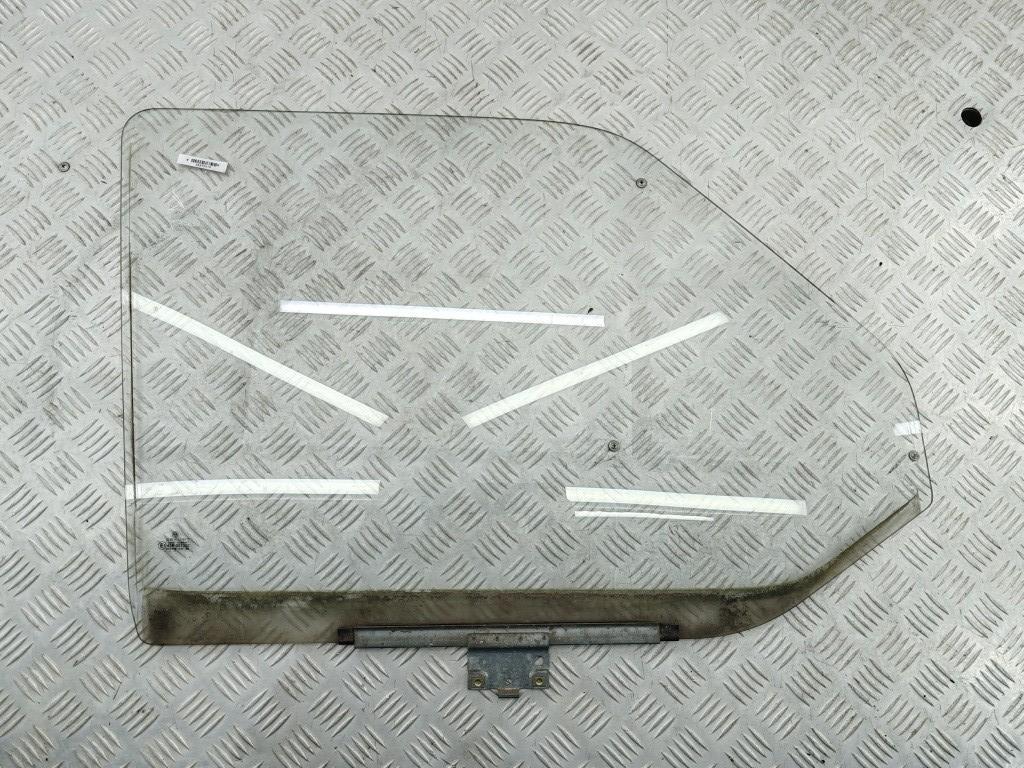 стекло двери передней правой Volkswagen Transporter T4 1997, 2.4 л., дизель, МКПП, белый, микроавтобус, E143R-001352